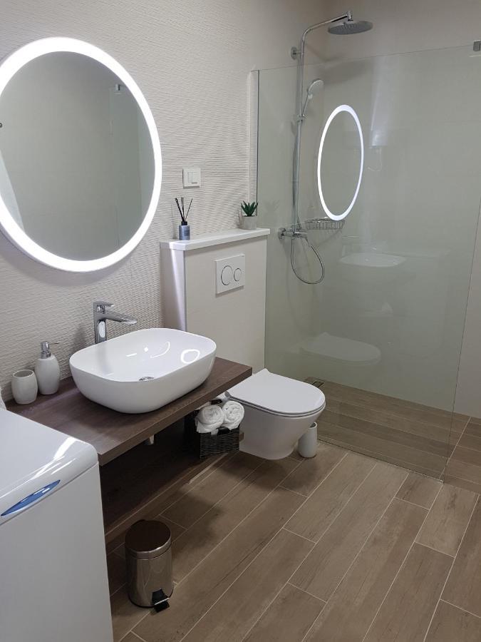 La Vista Apartments Mimice Extérieur photo